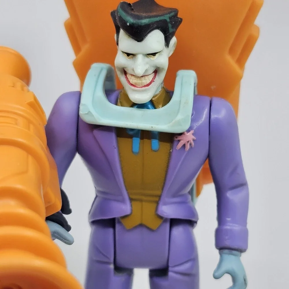Kenner, Batman‎ The Animated Series, Joker With Laughing Gas Spray Gun